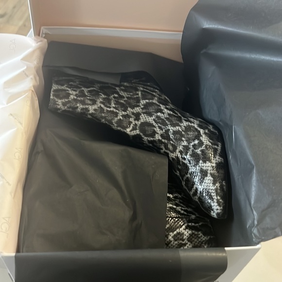 AGL, Marette Leopard Bootie - Picture 7 of 15